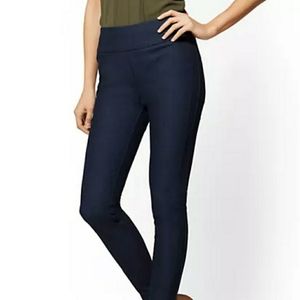 NWT High-Waist Stretch Pull-On Ankle Pants